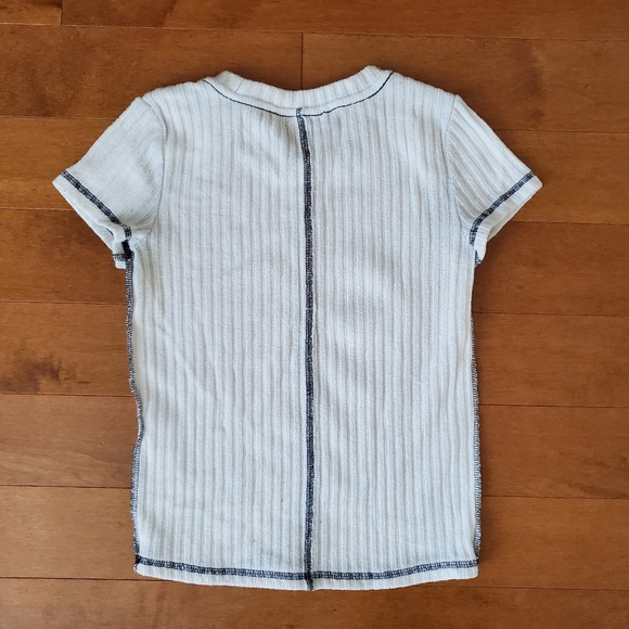 Aritzia Ribbed tee - Picture 4 of 4